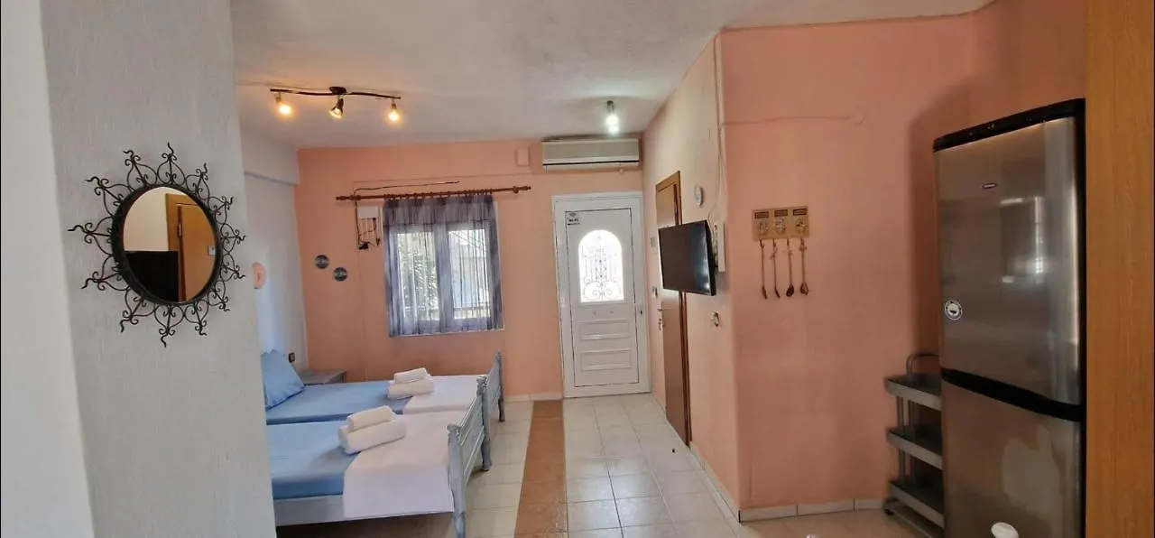 Polychrono Home Lazidis شقة